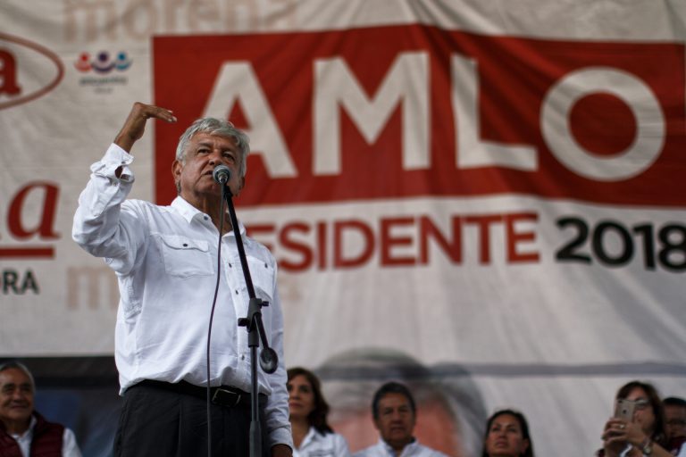 Anuncia @LopezObrador_ que el 3 de julio pedirá audiencia con @epn para tratar el tema del #AeropuertoCDMX