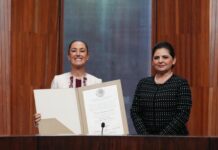 Claudia Sheinbaum recibe su constancia de mayoría