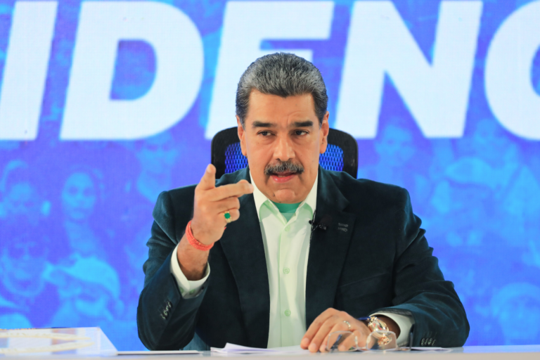 Venezuela no será una colonia de nadie: Nicolás Maduro